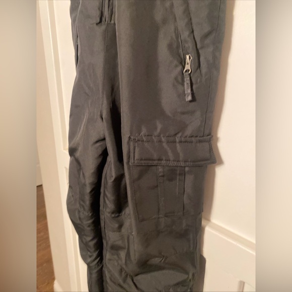 Arctic Quest kids black snow bibs M (5-6) - Picture 3 of 4